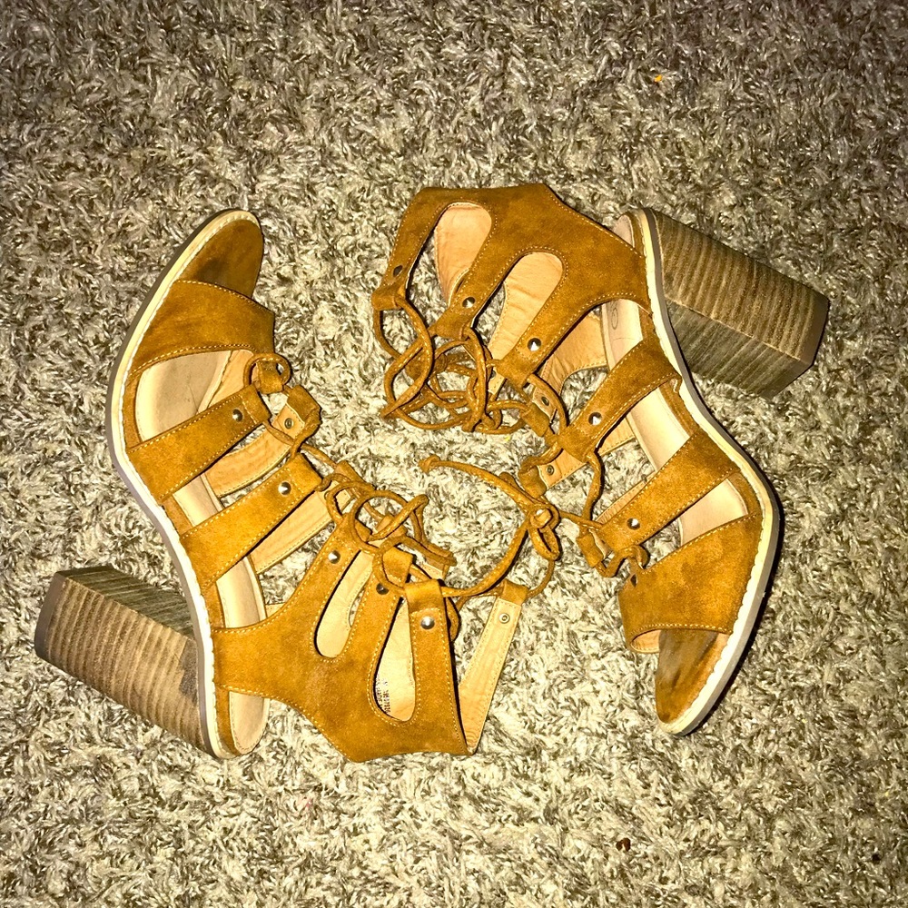CATO Camel Color Gladiator Heeled Sandal - Size 8